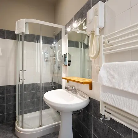 Vaticana Residenza Ottaviani 4*