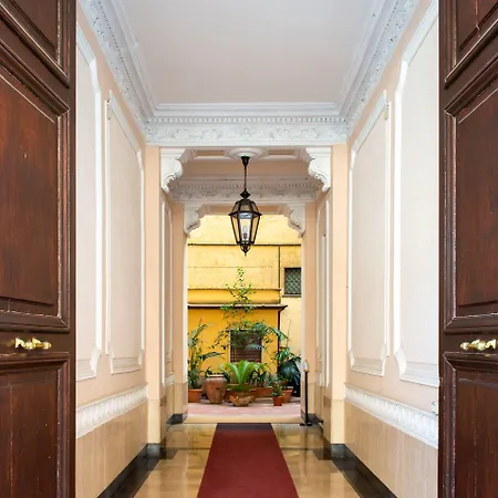 بيت ضيافة Residenza Ottaviani 4*
